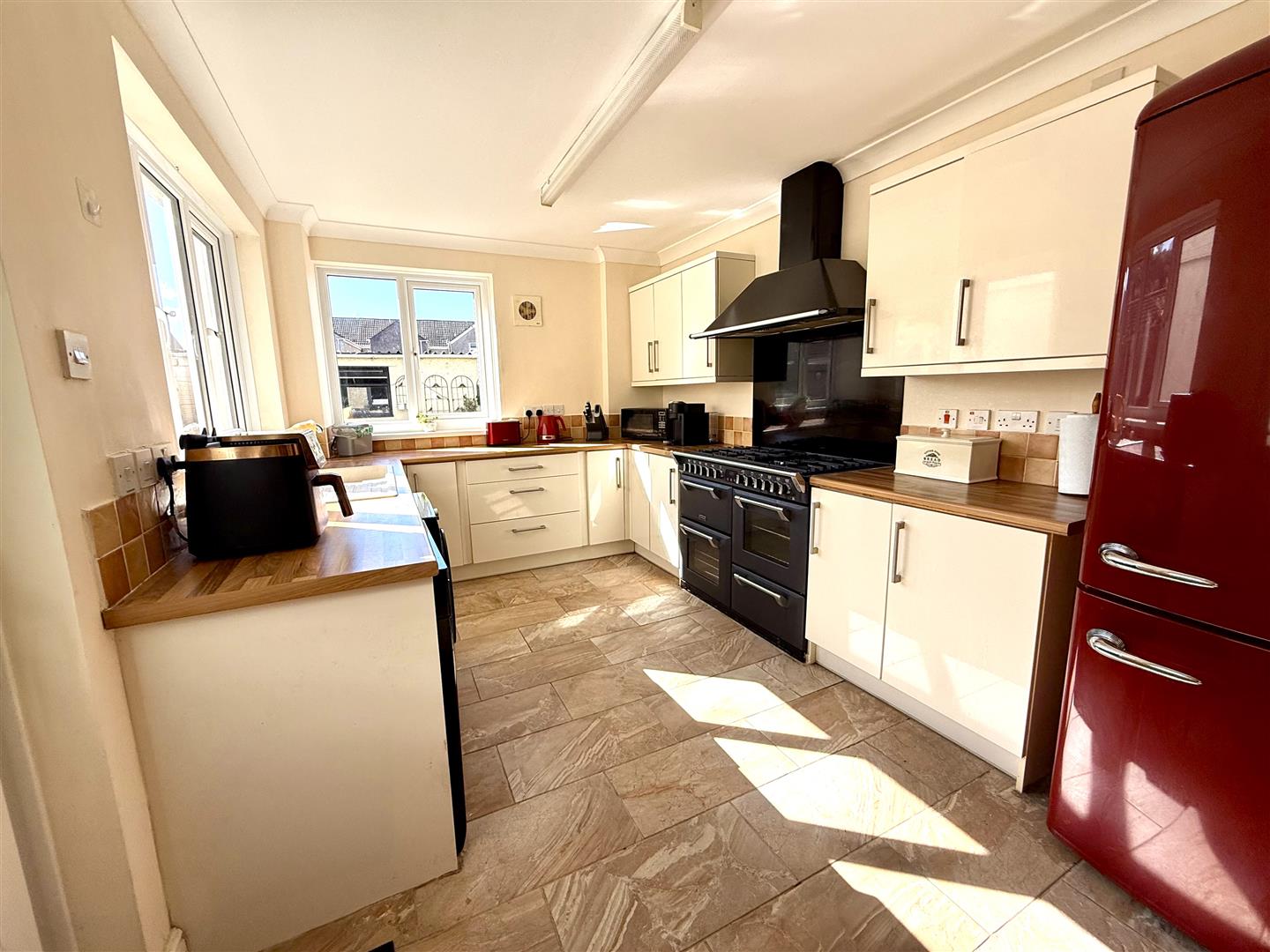 Leonard Street, Neath, SA11 3HW